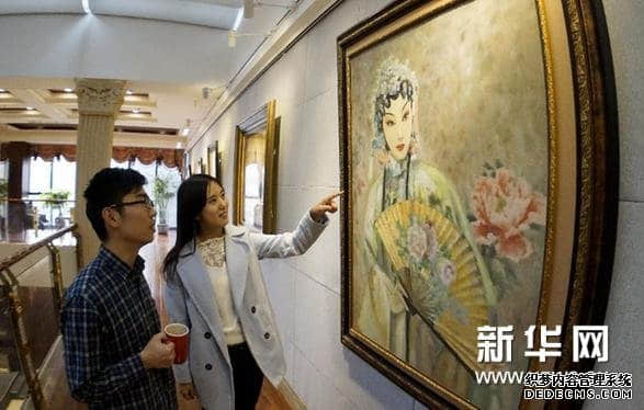 （晚报）青年女画家米巧铭油画艺术展在京举行